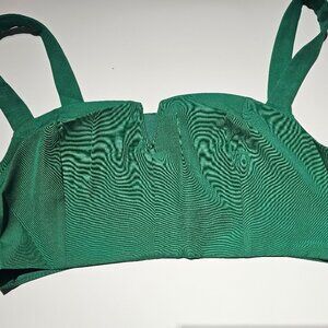 Cider Women Solid V-Wire Tank Top Green Size XL NWT